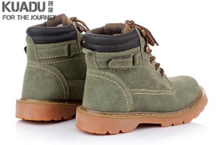 冬季童鞋批发全解析 真皮运动鞋与休闲鞋的市场机遇